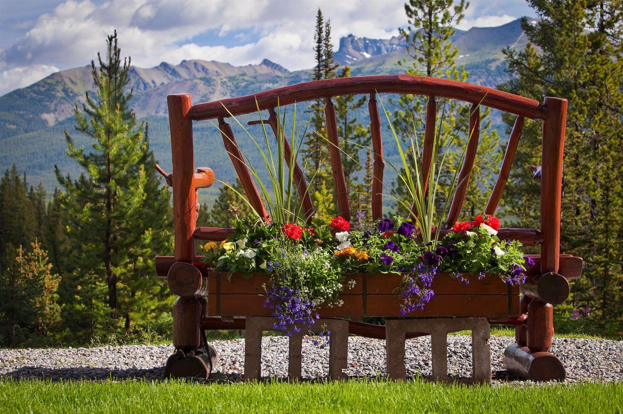 Paradise Lodge And Bungalows Lago Louise Exterior foto