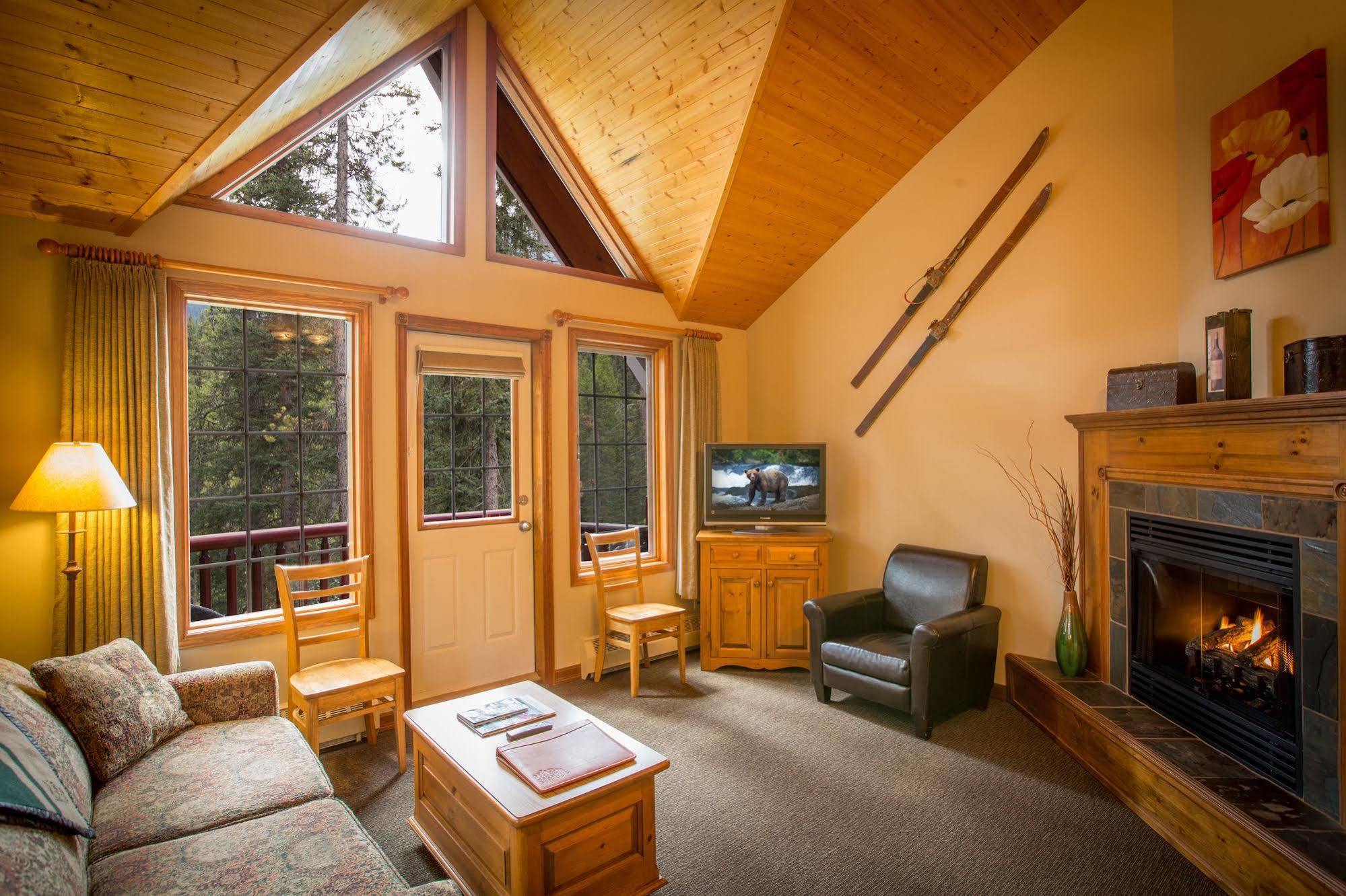Paradise Lodge And Bungalows Lago Louise Exterior foto