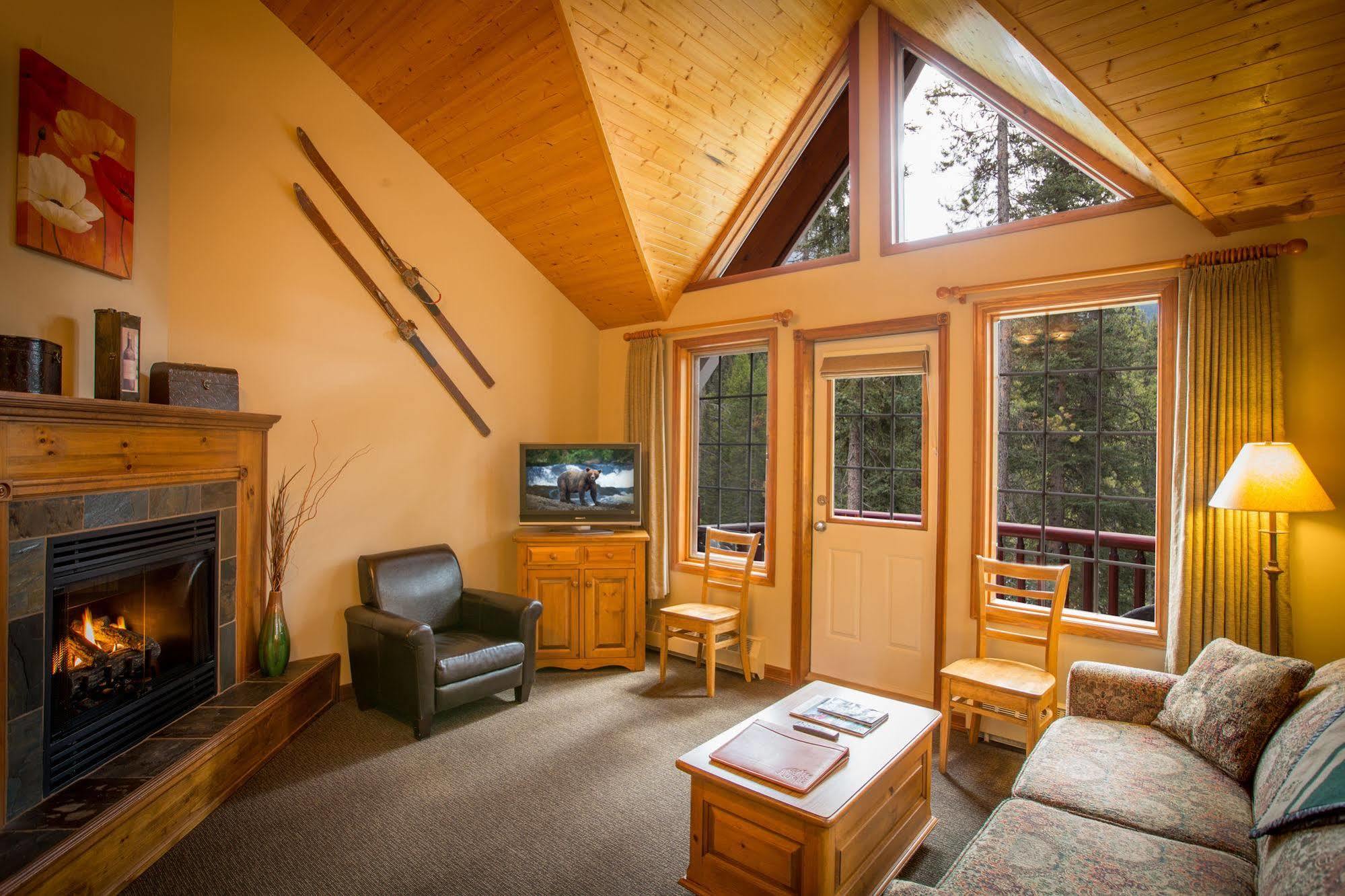 Paradise Lodge And Bungalows Lago Louise Exterior foto